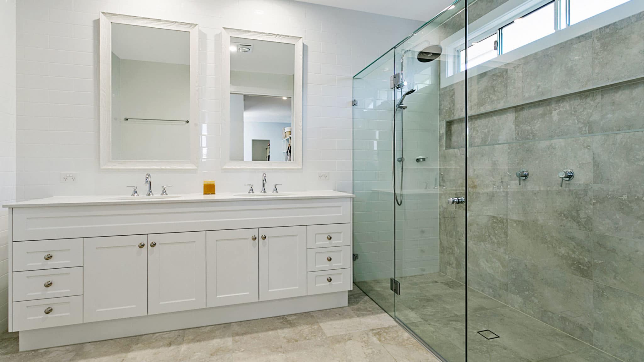 Frameless Shower Screens | Bradnam's Windows & Doors