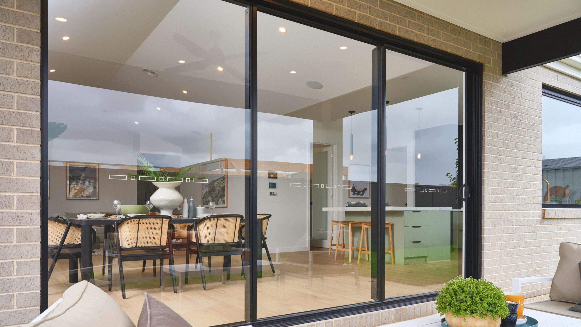 Aluminium Sliding Door closed