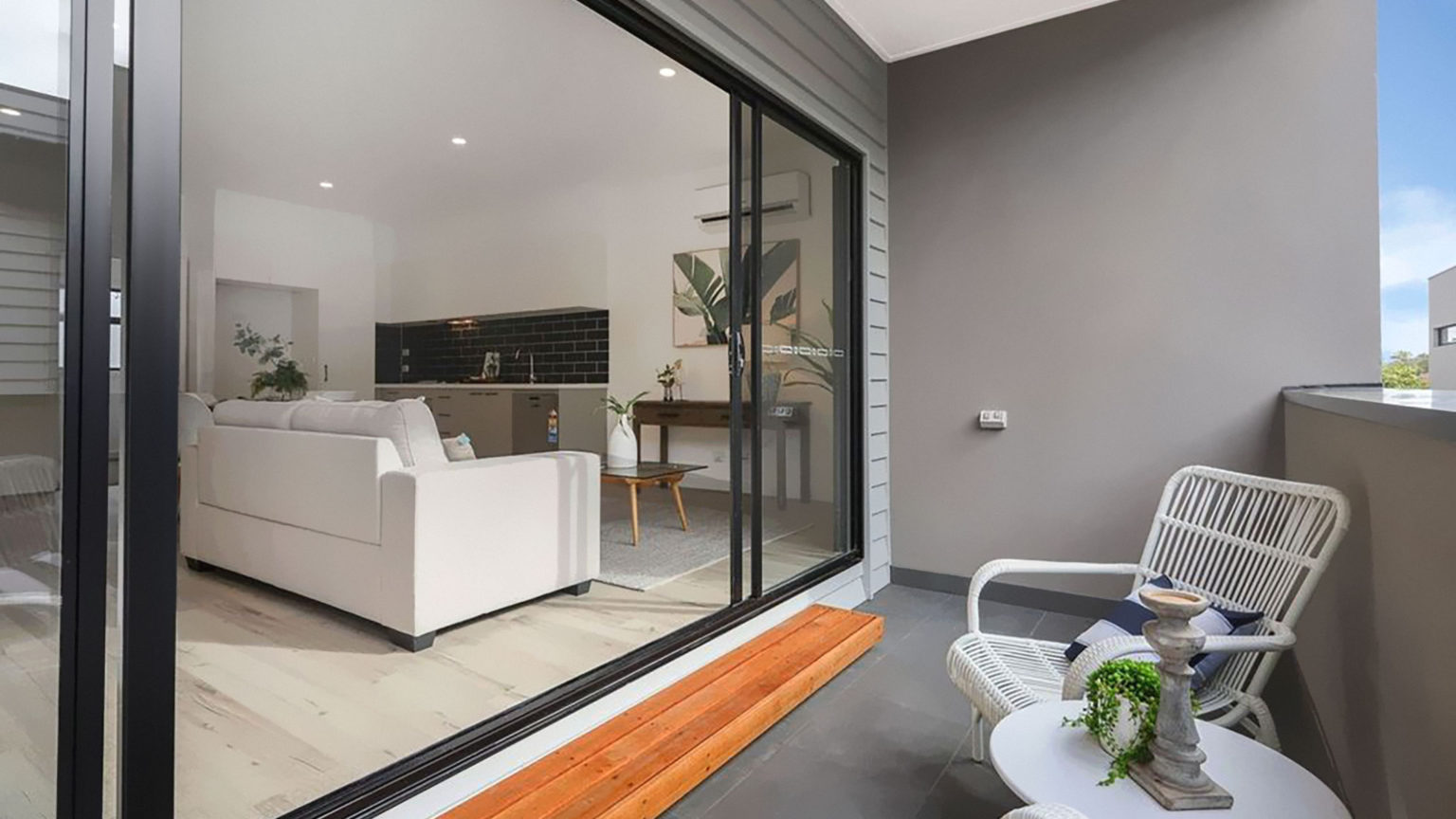 Aluminium Sliding Doors - Bradnam's Windows & Doors